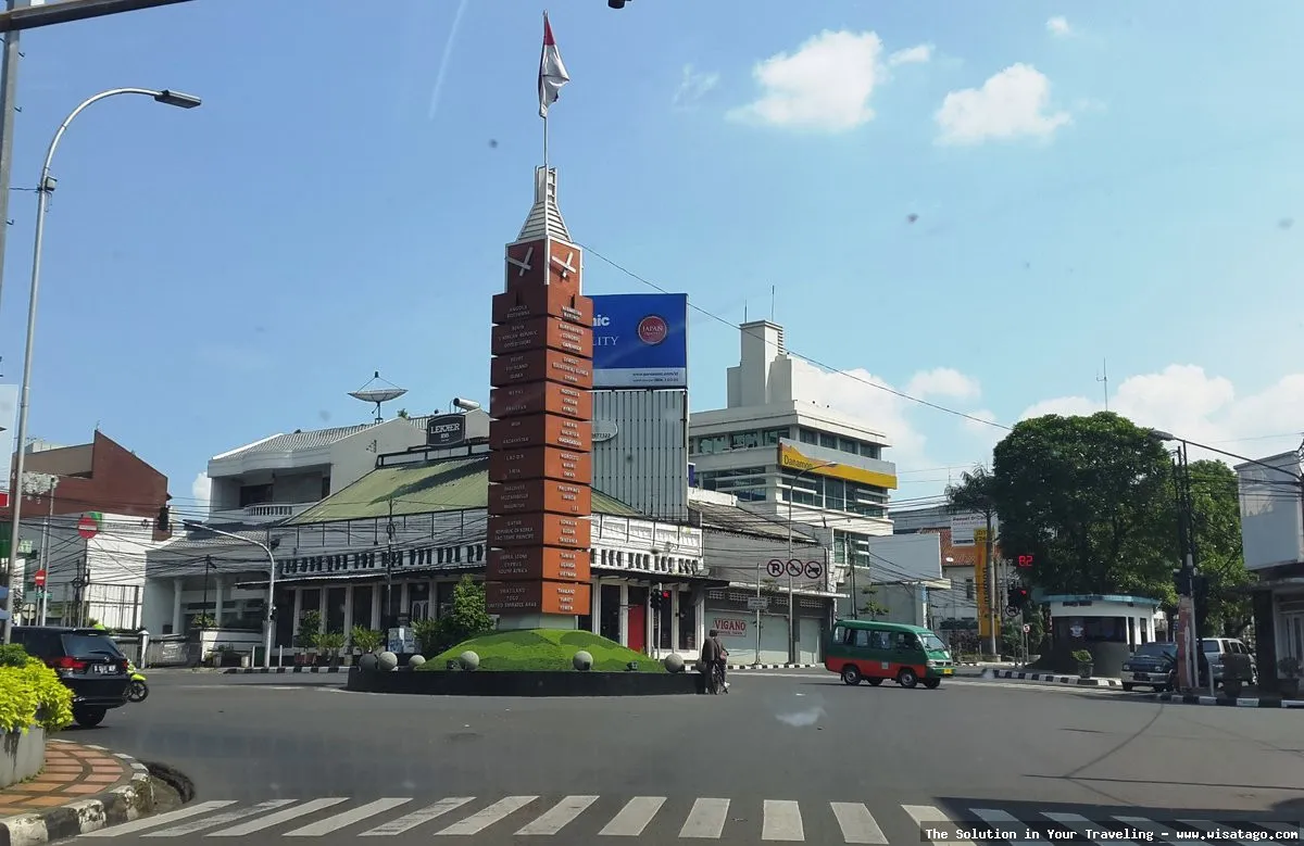 Tugu Simpang Lima ikon Kota Kediri