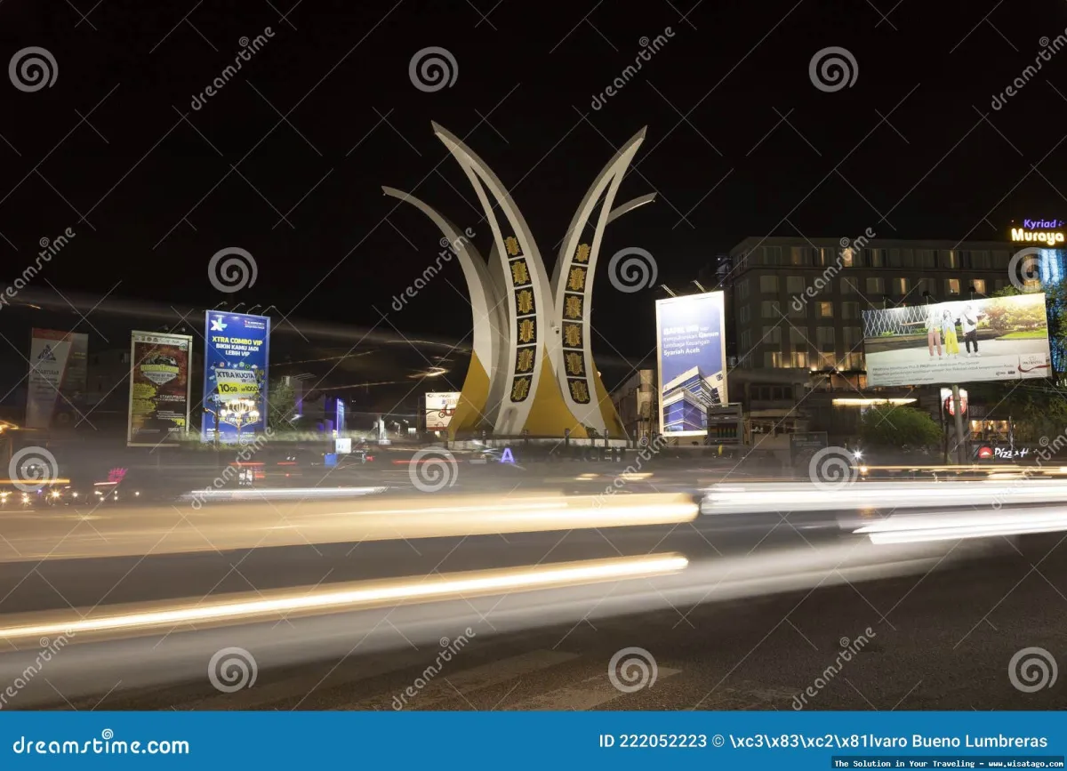 Tugu Simpang Lima ikon kota Ambon