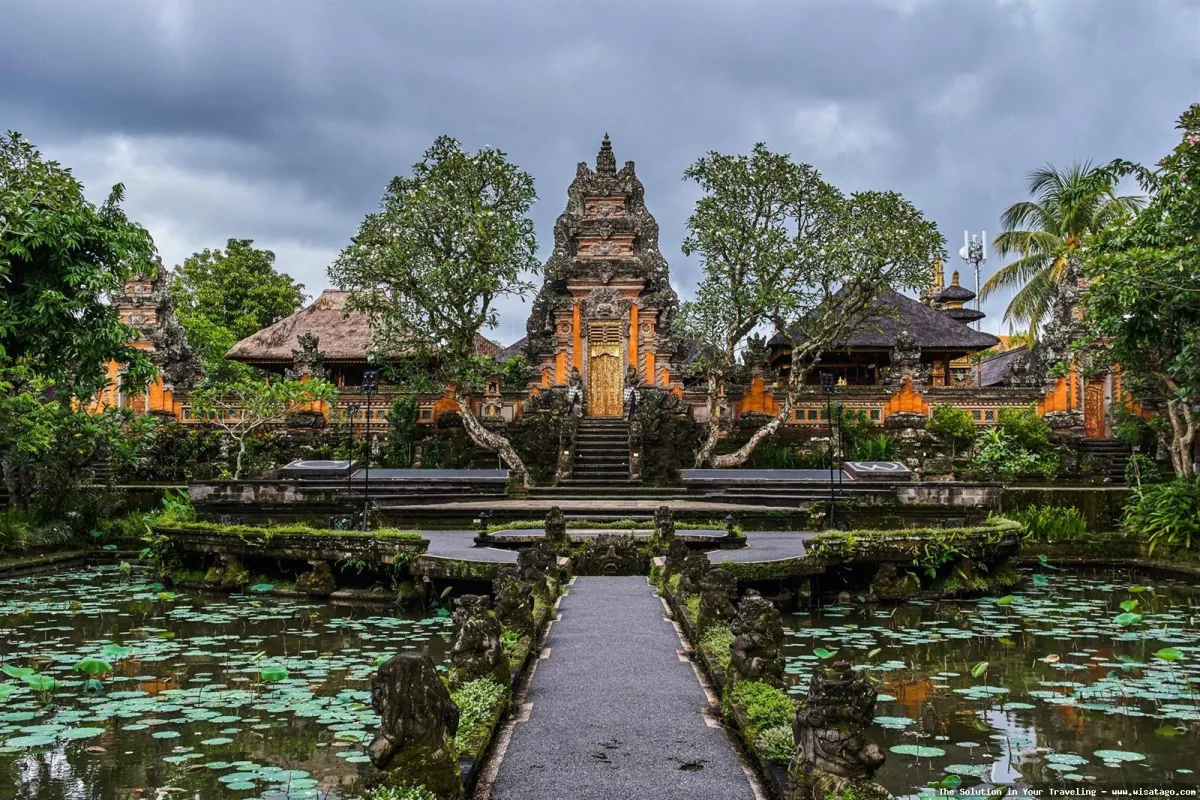 Ubud: sawah terasering hijau memukau