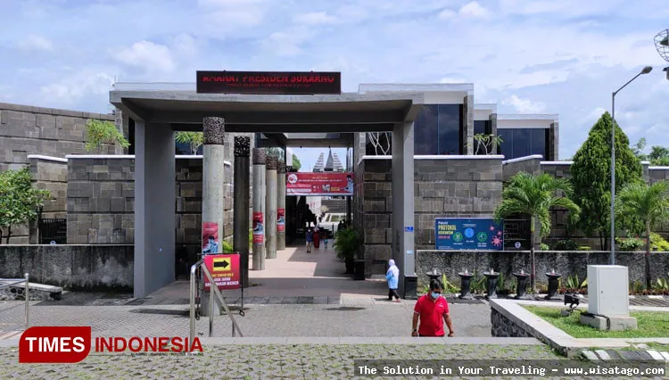 UPT Perpustakaan Proklamator Bung Karno megah.