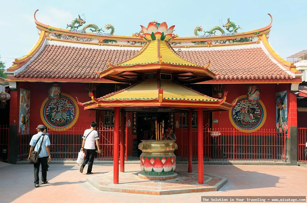 Vihara Dharma Dwiepa, tempat ibadah umat