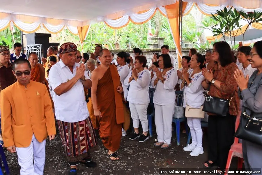 Vihara Dharma Sasana tampak megah dan tenang