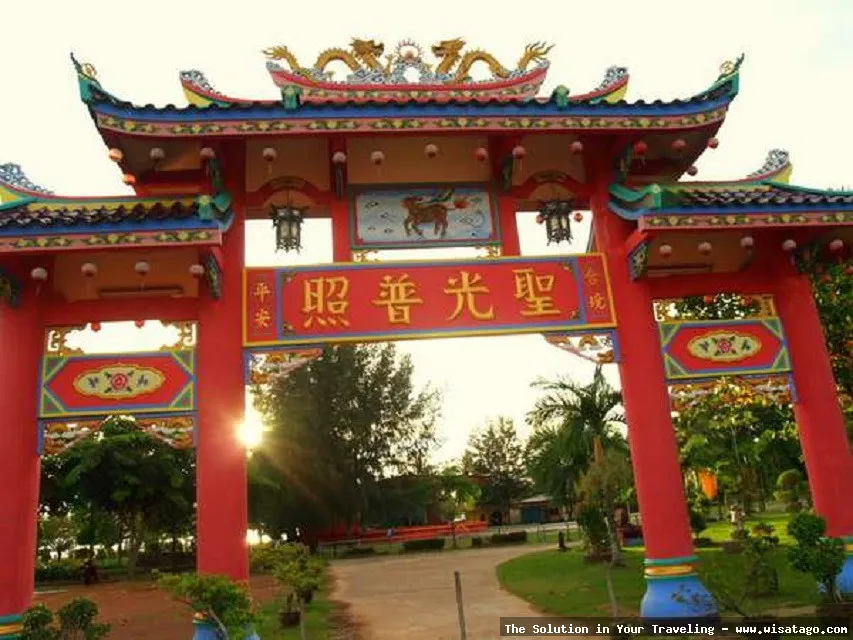 Vihara Dharma Sasana tampak megah dan indah