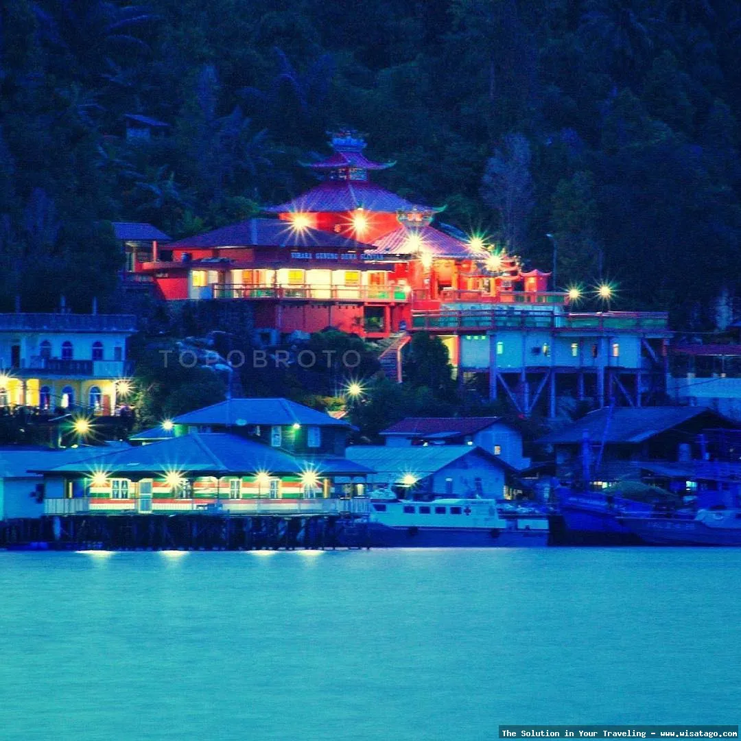 Vihara Gunung Dewa Siantan: Tips, Harga Tiket, Kuliner, Lokasi, Fasilitas dan Spot Vihara Gunung Dewa Siantan: Tips, Harga Tiket, Kuliner, Lokasi, Fasilitas dan Spot
