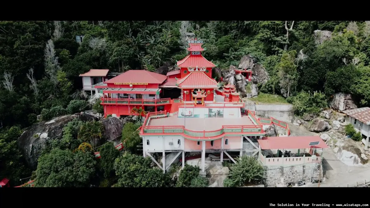 Vihara Gunung Dewa Siantan megah berdiri
