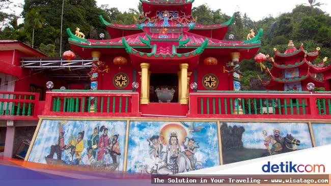 Vihara Gunung Dewa Siantan megah berdiri