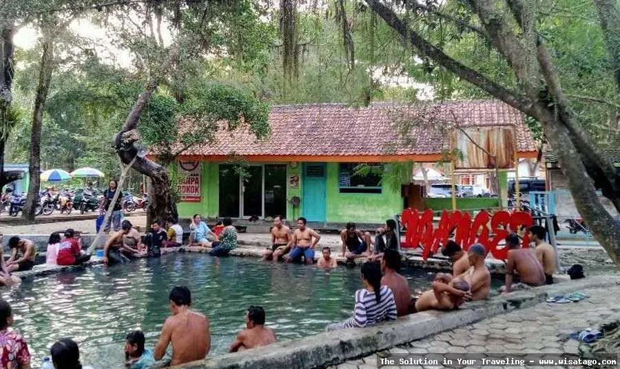 Wana Wisata Air Panas Prataan alami