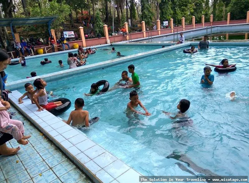 Wana Wisata Air Panas Prataan alami
