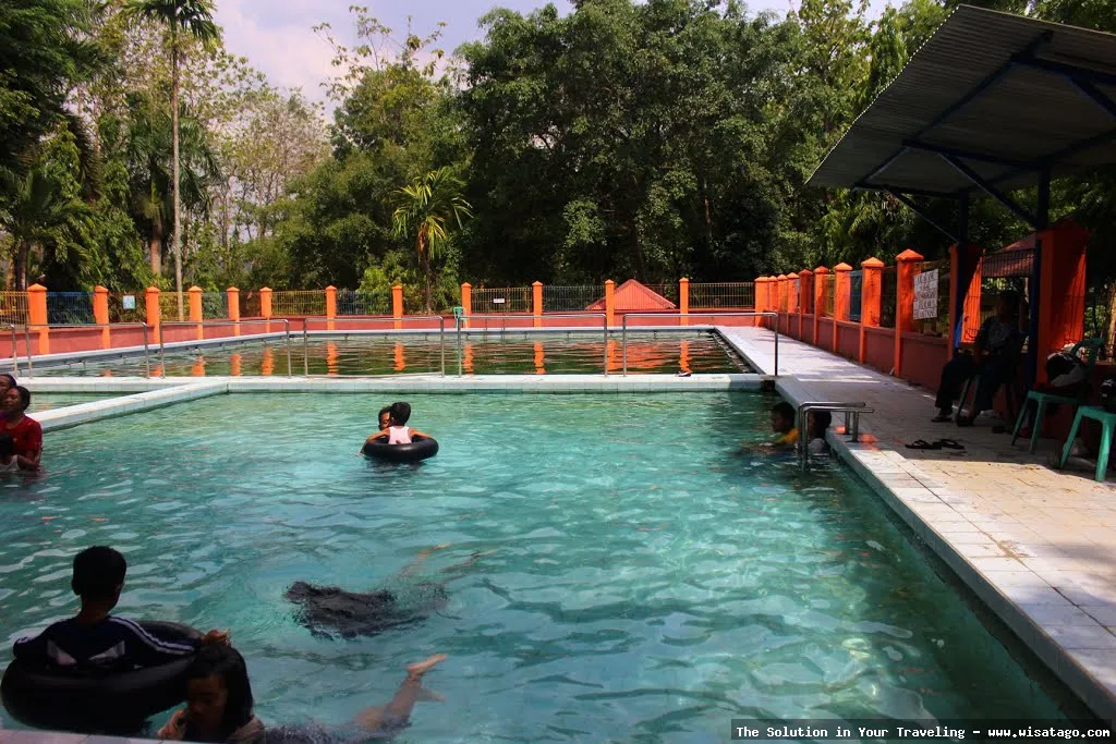 Wana Wisata Air Panas Prataan memukau
