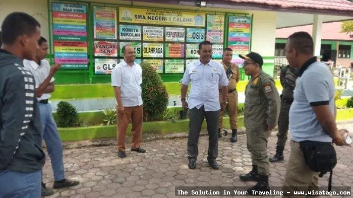 WARKOP ANEUK ACEH JAYA yang ramai.