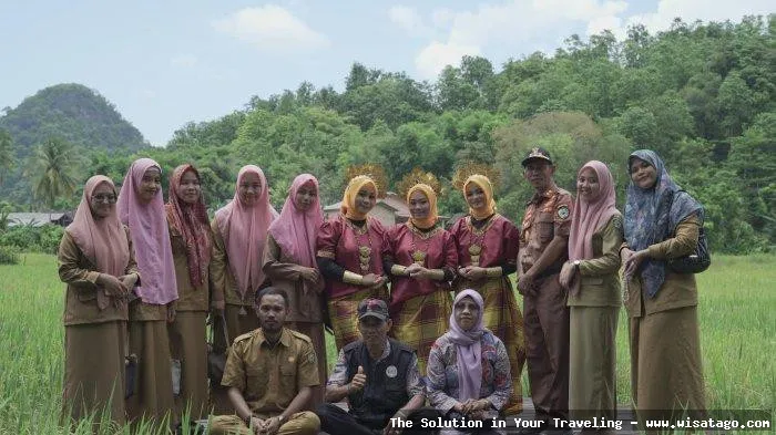 Warkop BUMDes Karya Bersama yang ramai