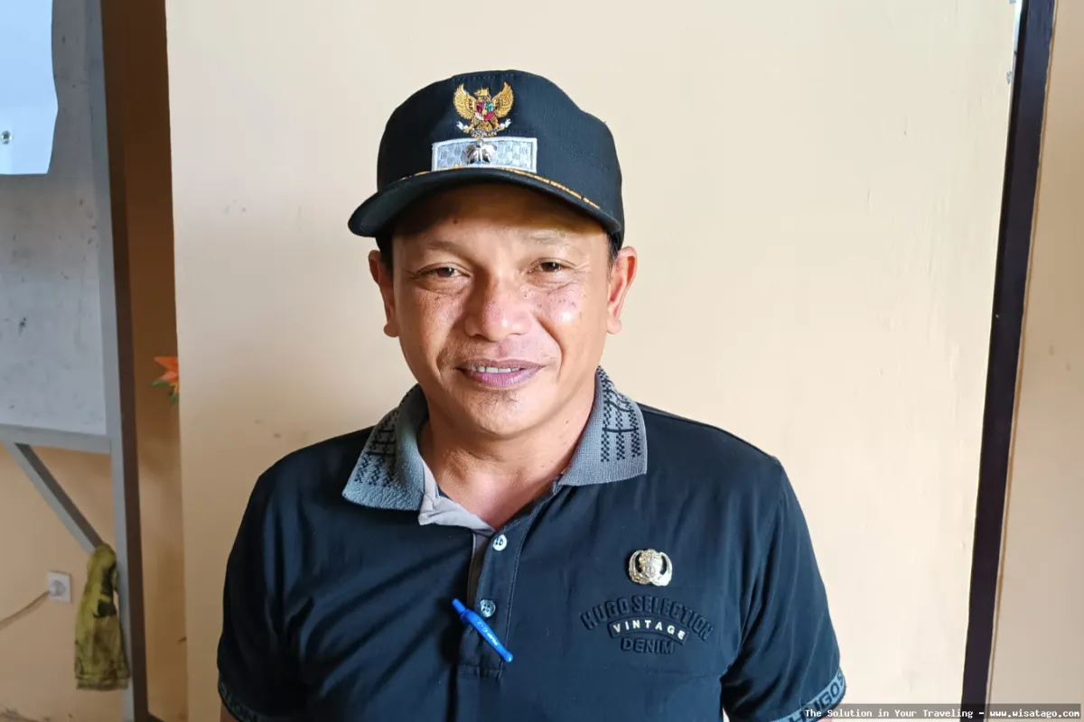 Warkop BUMDes Karya Bersama yang ramai.