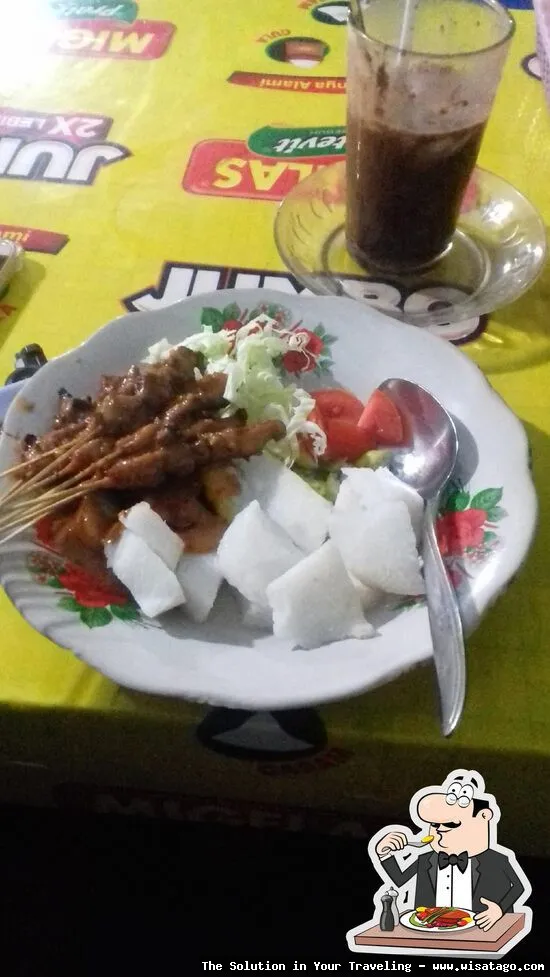Warung Putra, tempat makan sederhana.
