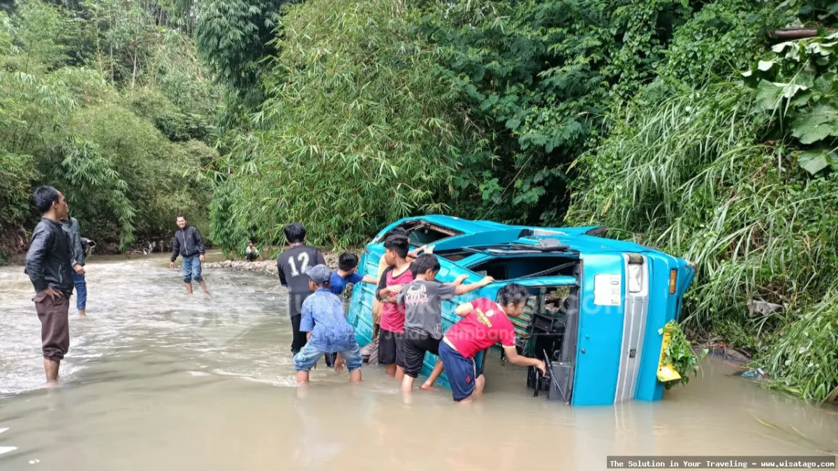 Waterboom Nagrak, wahana air seru