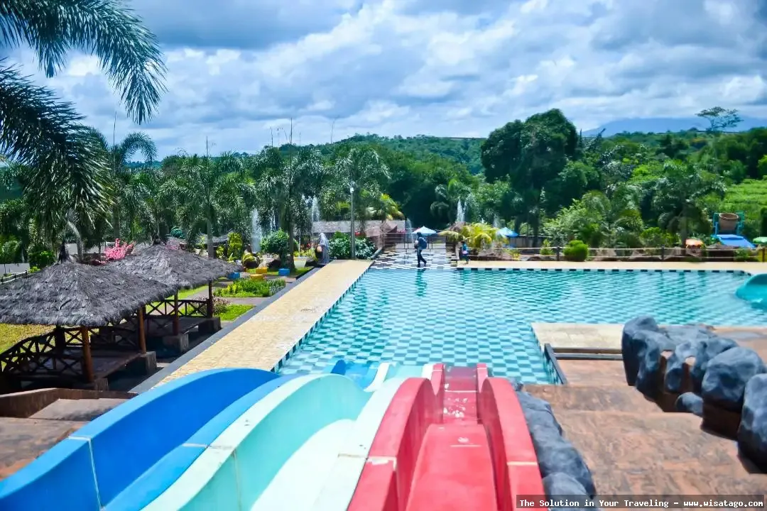 Waterboom Nagrak, keseruan bermain air