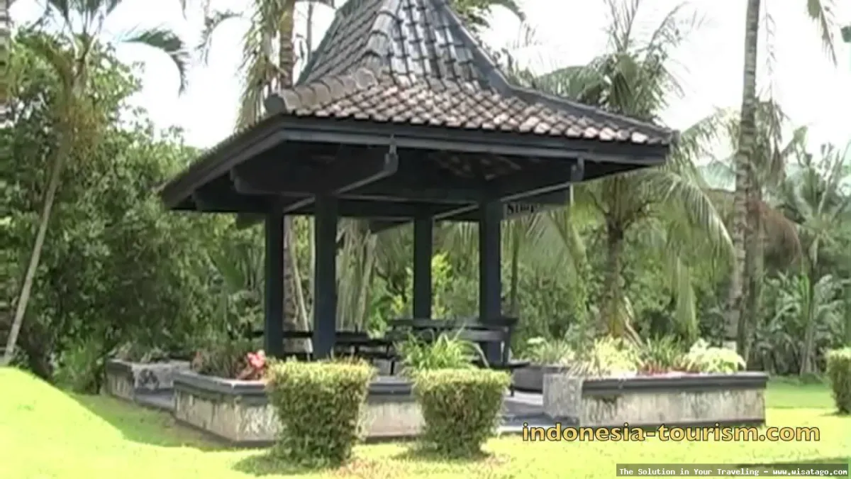 Wisata Agro Glantangan: kebun teh hijau