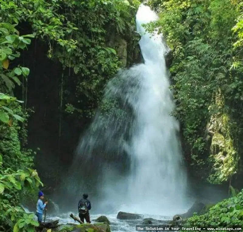 wisata Air Terjun Antrokan Manggisan indah