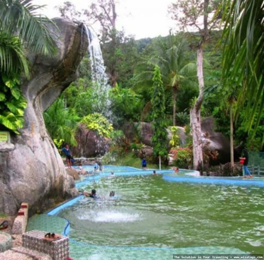 wisata Air Terjun Gunung Hiu eksotis