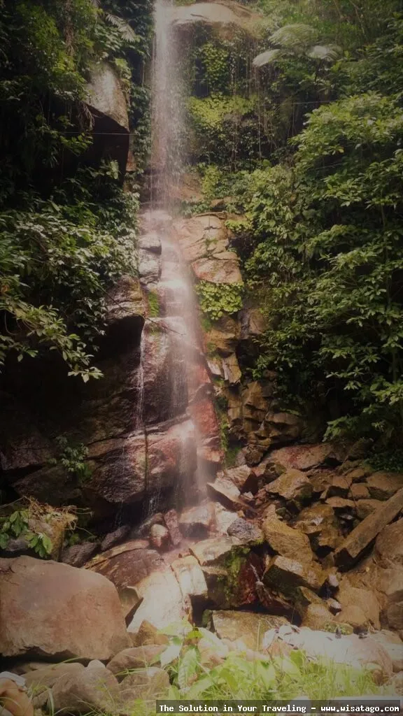 Wisata Air Terjun Gunung Ranai nan indah