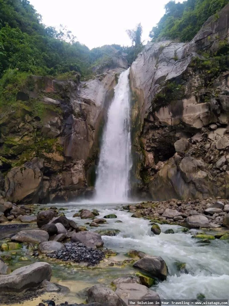 wisata Air Terjun Mangku Sakti Lombok