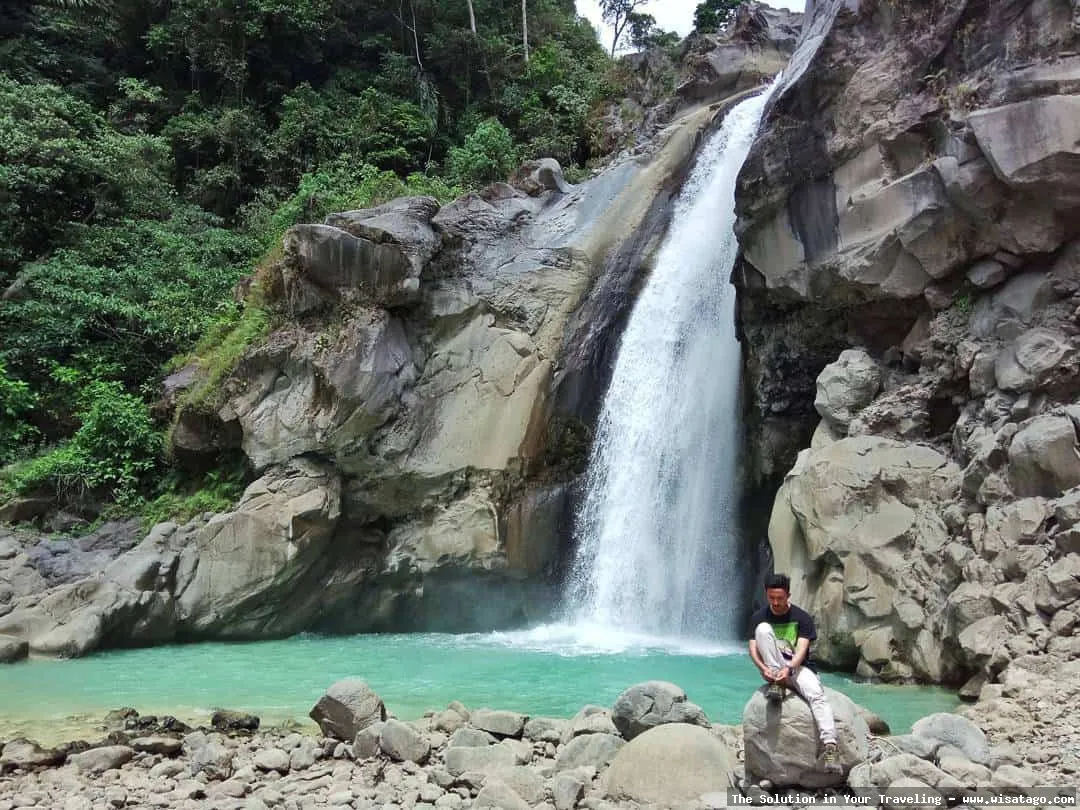 wisata Air Terjun Mangku Sakti nan indah