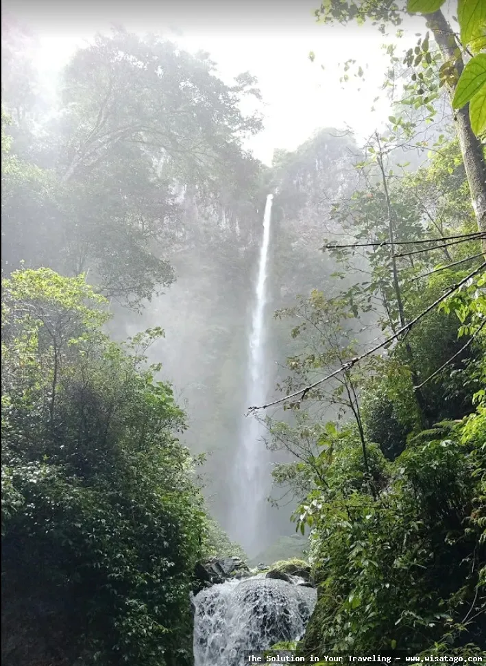 Wisata Air Terjun Pancuran Rayo nan indah