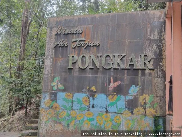 wisata Air Terjun Pongkar yang asri