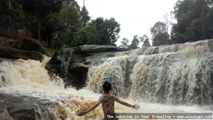 wisata Air Terjun Sungai Medang mempesona