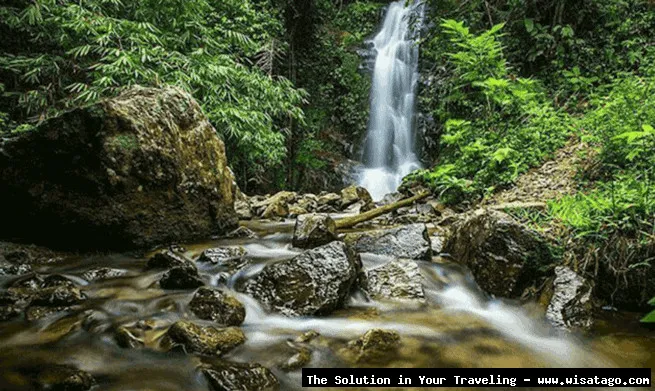 Wisata Air Terjun Sungai Medang mempesona