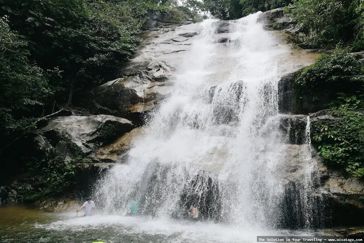 wisata Air Terjun Sungai Medang mempesona