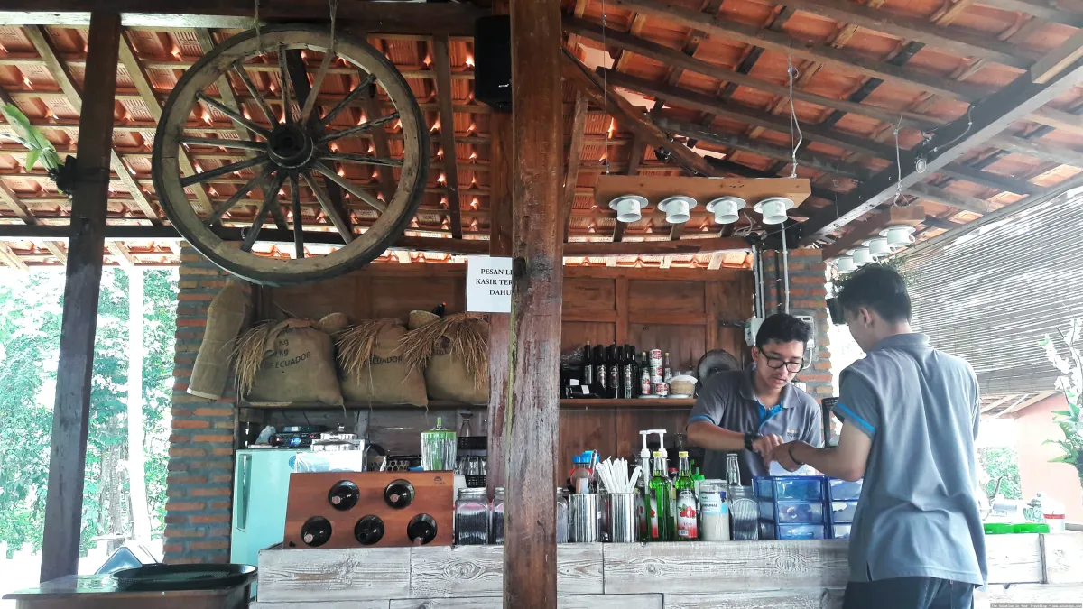 wisata Alenta Warung Kopi yang asri