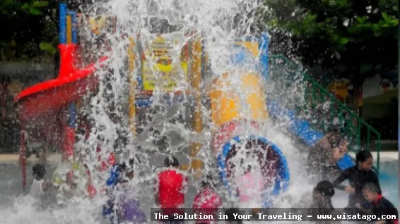 Wisata Arina Waterpark, wahana air seru