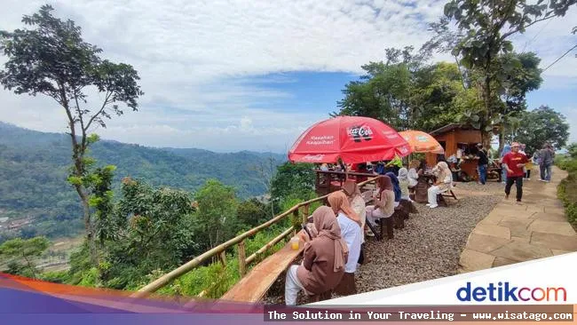 wisata Bukit Apetlepet pemandangan indah
