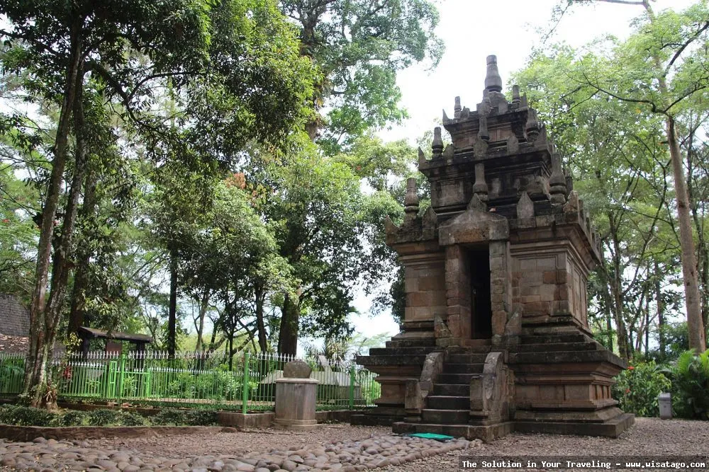 Wisata Candi Cangkuang yang mempesona