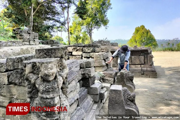 Wisata Candi Gambar Wetan yang mempesona