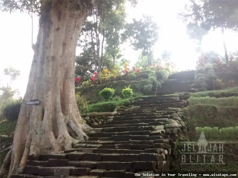 Wisata Candi Gambar Wetan yang memukau
