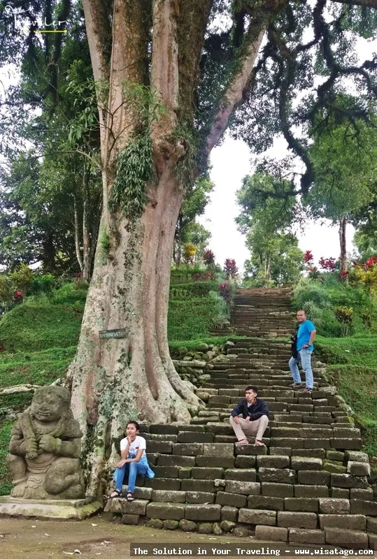 Wisata Candi Gambar Wetan yang memukau