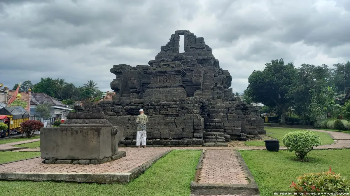 Wisata Candi Jago: relief indah menawan