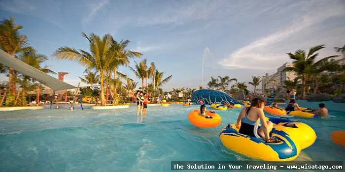 Wisata Ciputra Waterpark yang seru abis