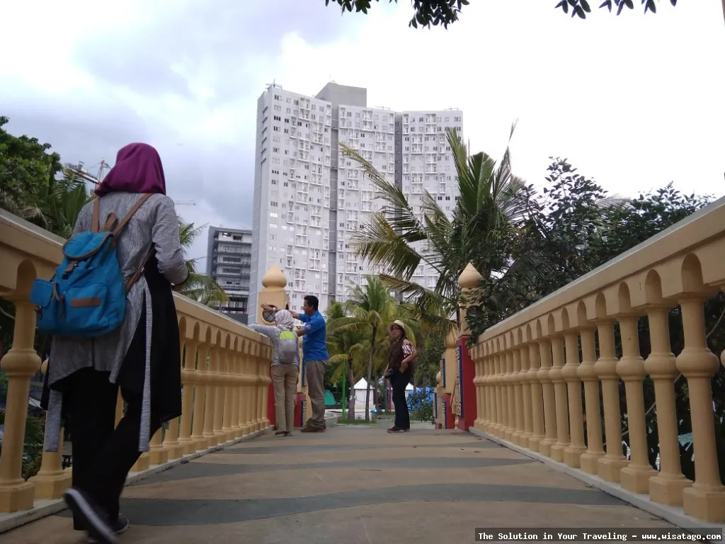Wisata Ciputra Waterpark, wahana air seru