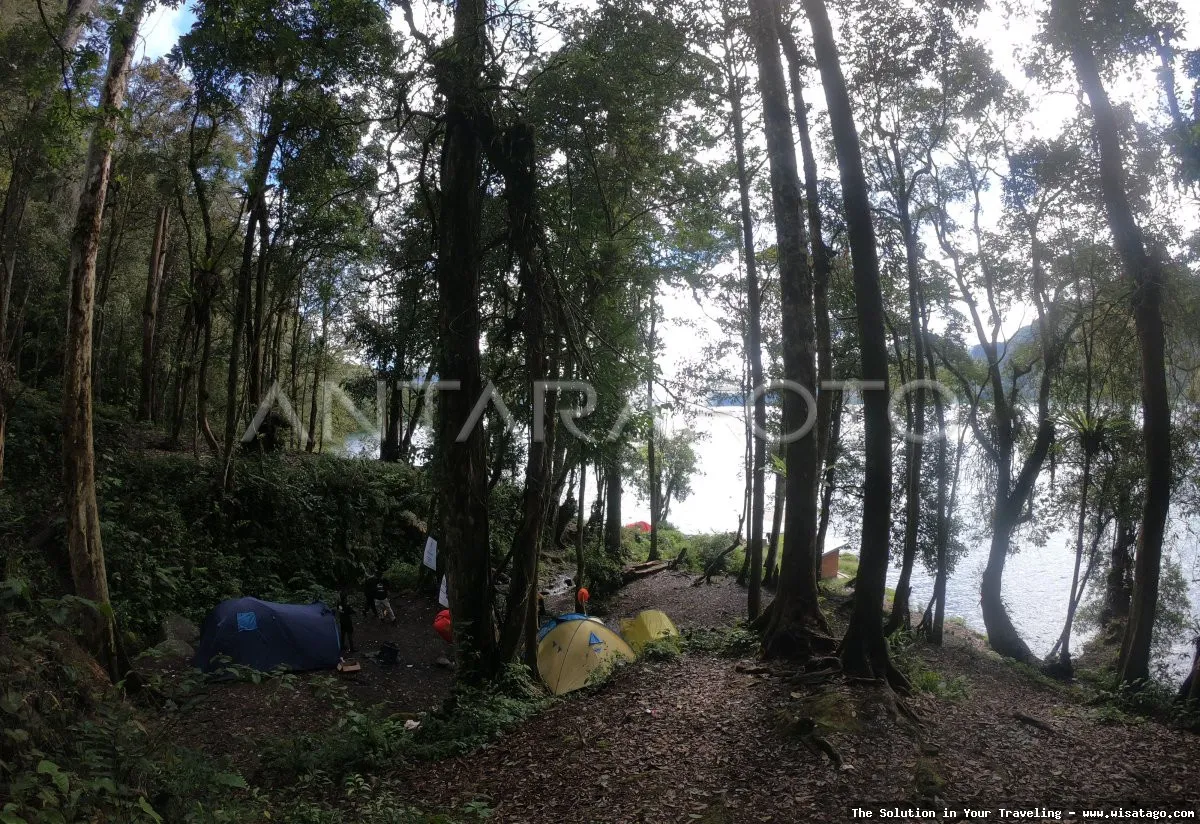 Wisata Danau Gunung Tujuh: Tips, Harga Tiket, Kuliner, Lokasi, Fasilitas dan Spot