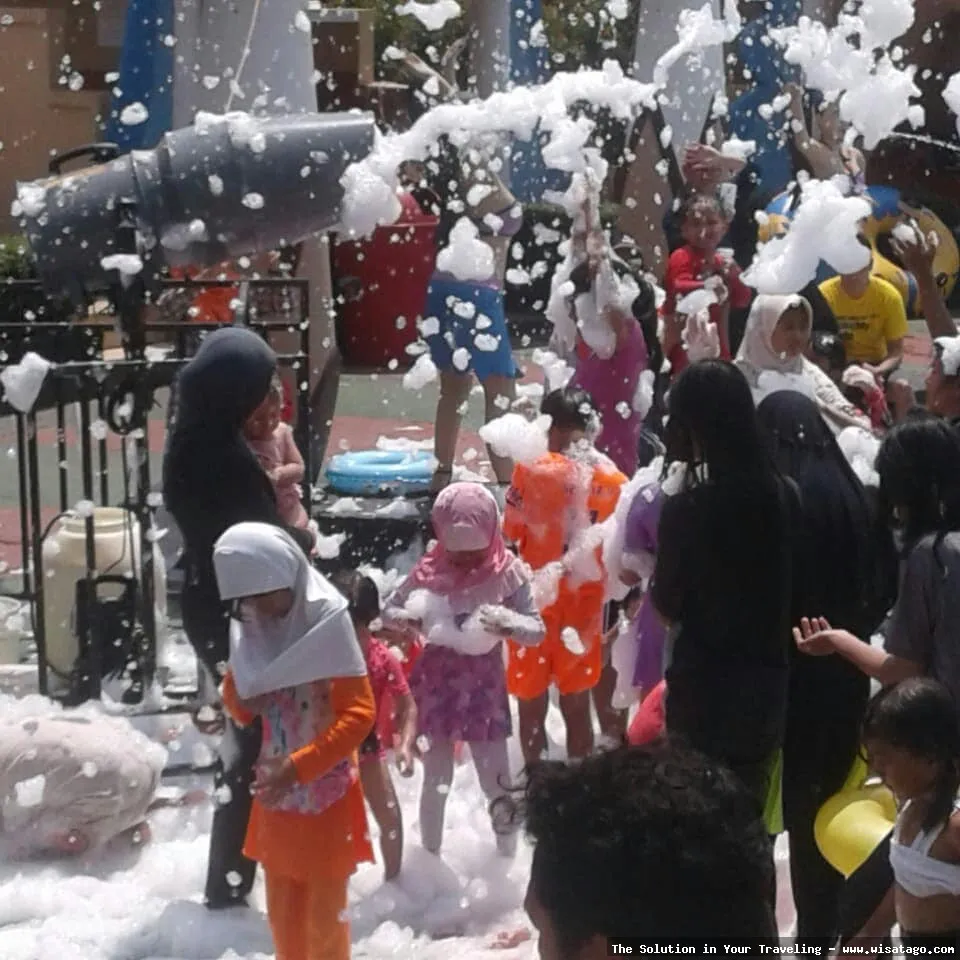 Wisata Depok Fantasy Waterpark yang seru