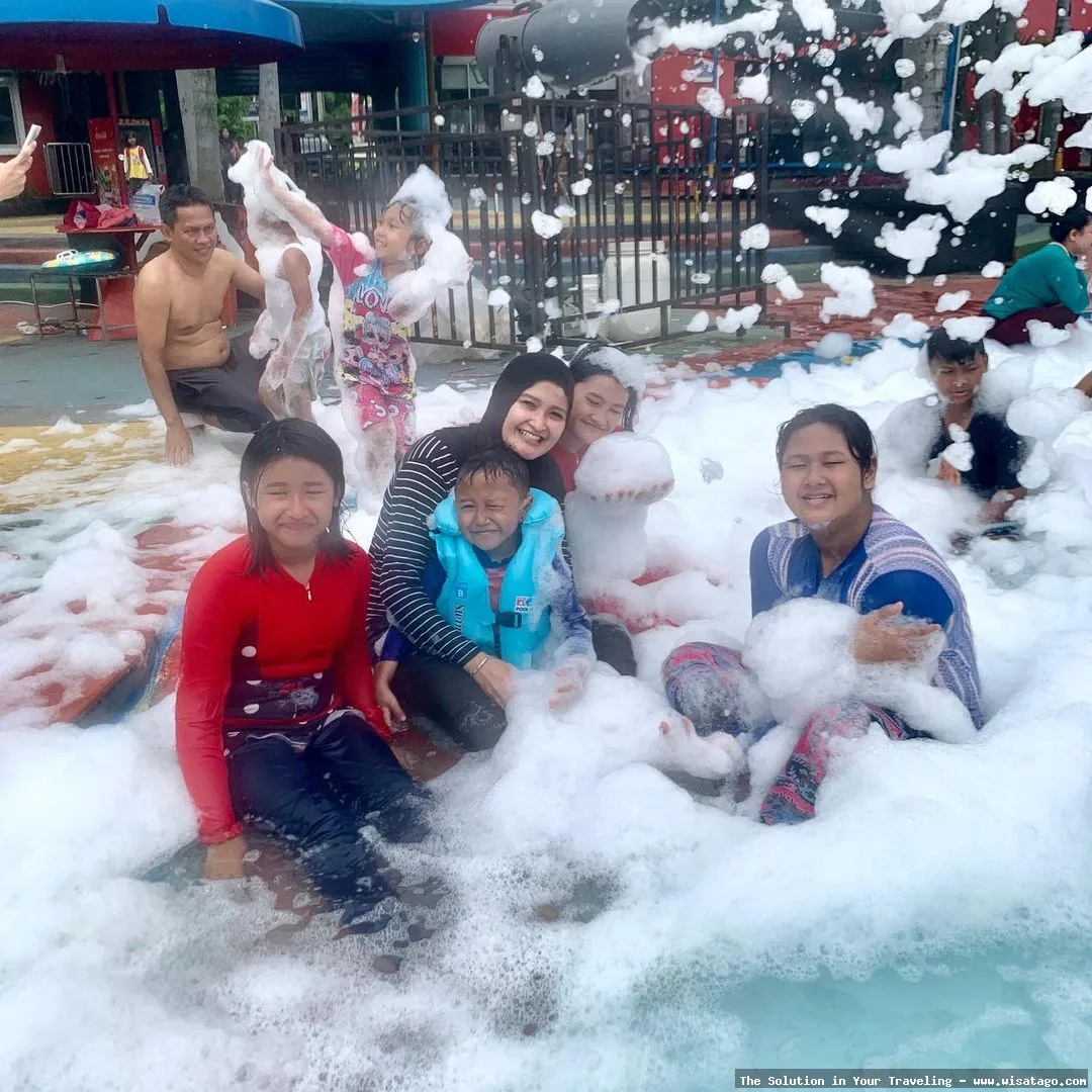 Wisata Depok Fantasy Waterpark yang seru
