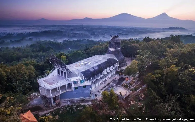 Wisata Gereja Ayam Magelang populer.