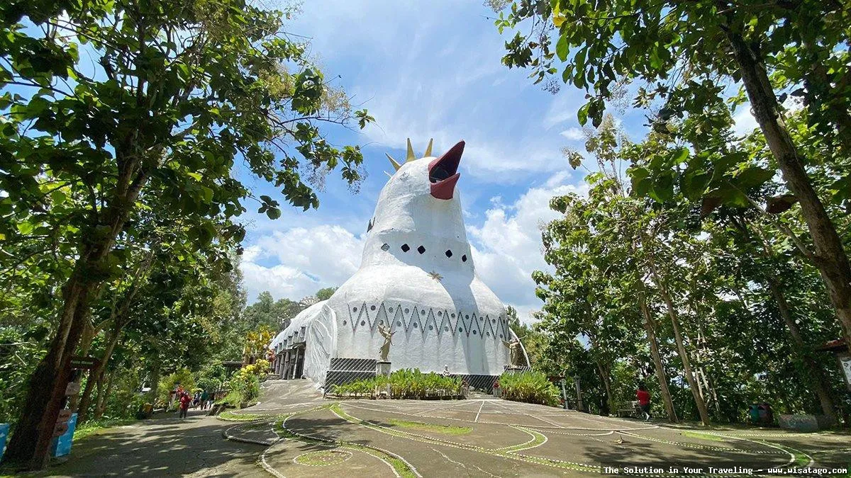 Wisata Gereja Ayam Magelang populer.