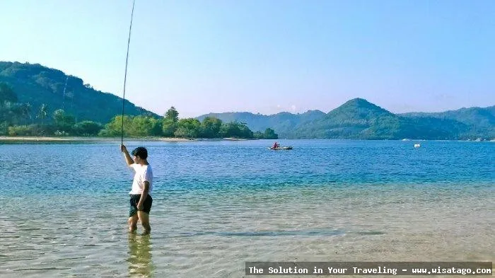 Wisata Gili Sudak, pantai eksotis.