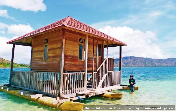 Wisata Gili Sudak, pantai eksotis.