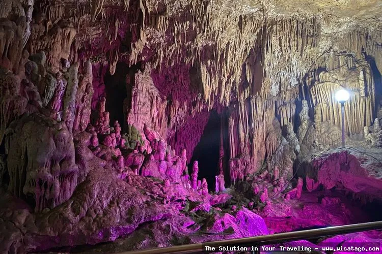 Wisata Goa Gong Pacitan memukau