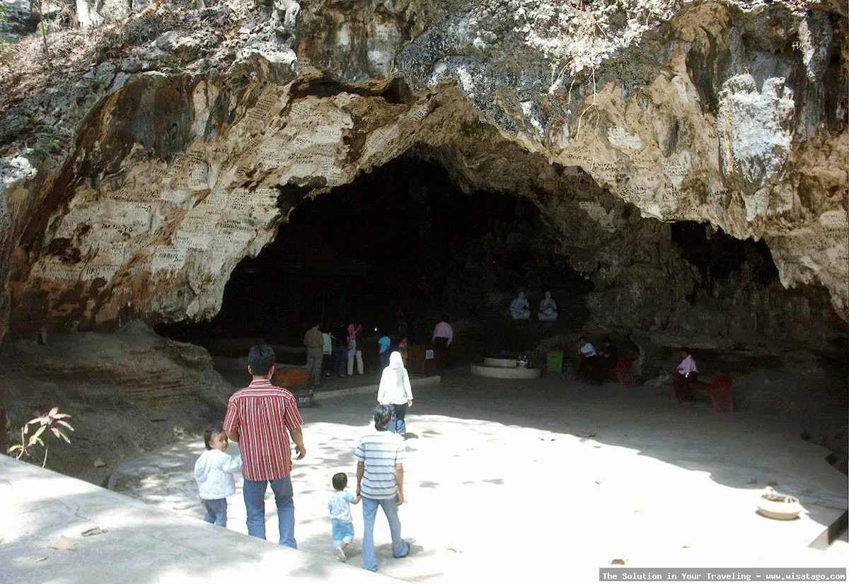 wisata Gua Jatijajar, stalaktit memukau