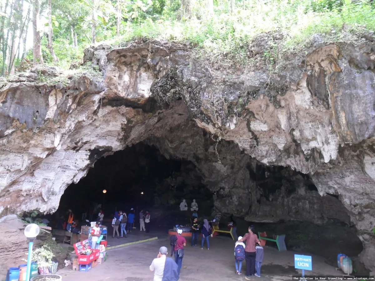 wisata Gua Jatijajar: stalaktit memukau